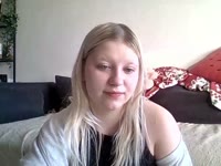 Sweet but not boring. Calm but curious.Come talk to me — maybe we’ll create our own little world here ?