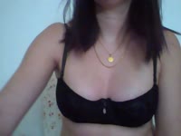 Je suis une jeune femme de 35 ans simple et naturelle, ici pour passer un bon moment : discussion et plaisir sexuel. Viens me découvrir en toute confiance ! En PV je me déshabille pour un avant goût ; en VIP profitons rien qu