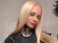 naked girl with webcam masturbating with dildo JulianeVerdier