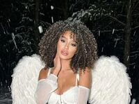 naked cam girl gallery CelineCherie