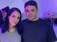 cam couple chat NicoleAndCamilo
