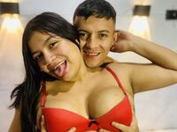 webcam girl giving blowjob TaniaAndDixon