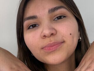 naked camgirl masturbating with dildo AdriaKunstlinger