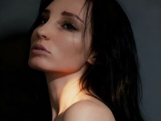 hot cam girl fingering shaved pussy AlizaSzafraniec