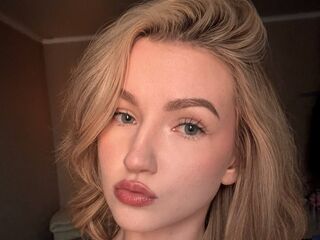 topless girl AmyConnelly