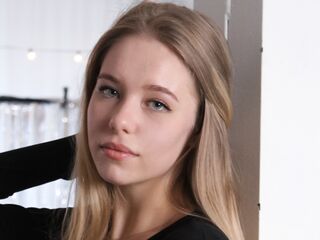 free nude webcam AnnetteMajid