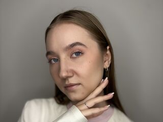 naughty camgirl masturbating AudreyHermet