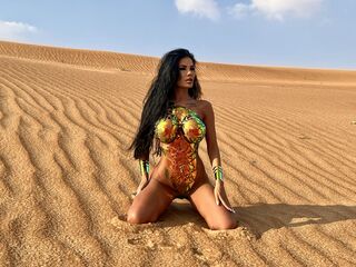topless webcamgirl AvaMarya