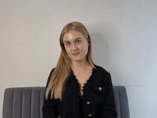 free adult cam BellaMonson