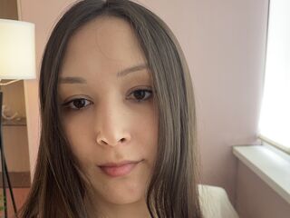 naughty camgirl masturbating with dildo BellaRomanov