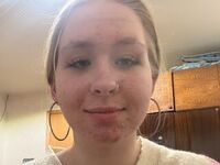 camgirl showing tits BettinaGoeppner