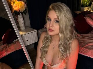 camwhore fingering pussy BlondieVi