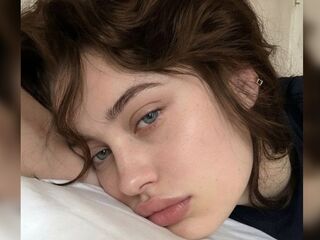 naked girl with cam BrettOpher