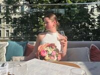 beautiful girlcam CarolMeinhard