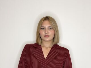 naked cam girl masturbating with vibrator CatrinaKennelty