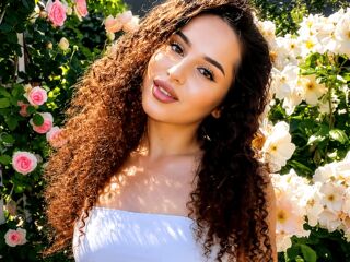 webcam babe chatroom CharisFernette