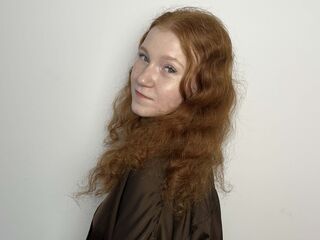 naked girl with webcam masturbating with dildo CharlotteMunter