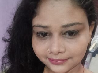 hot webcam video CurvySoniya