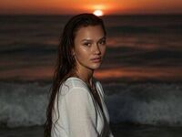 camgirl shaving pussy DelilahCoryea