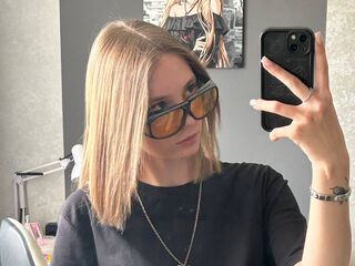 camwhore shaved pussy ElidaGonchoff