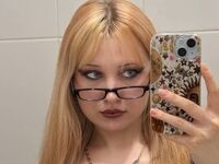 camslut masturbating EloiseGow