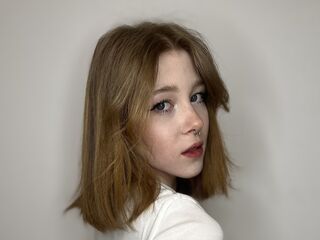 naked webcamgirl EmiliaMurchie