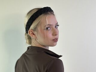 bedroom cam EvetteHilado