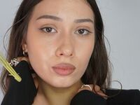 camgirl playing with vibrator FilomenaMichioka