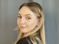 adult live cam FloraBrenden