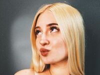 camgirl showing tits FredaLiebens