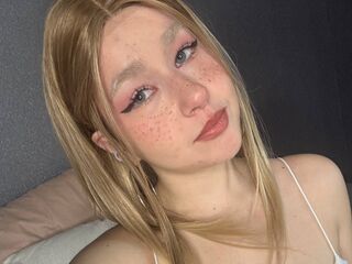 shaved pussy web cam HoneyLumi