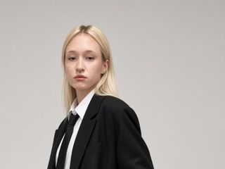 adultcam IrisHawthorne