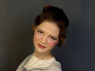 webcam babe chat room IrisKemp