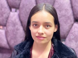 camwhore picture IssaMontenegro