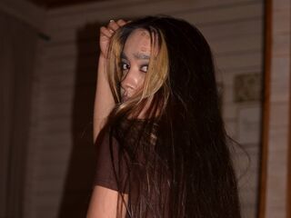 naughty camgirl masturbating with vibrator IvyMoore
