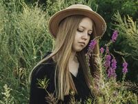 naked girl with webcam KarenLowe