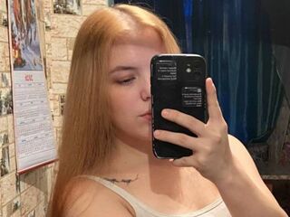 naked girl with live cam fingering KarrieAnesi