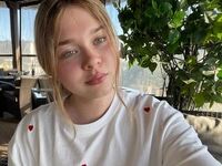 hot cam whore KendallHennig