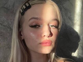 nude camgirl picture KianaStark