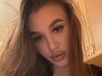 camgirl live KyraVictorine