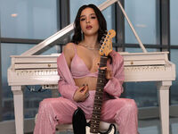 girl topless chat LanaPiercey