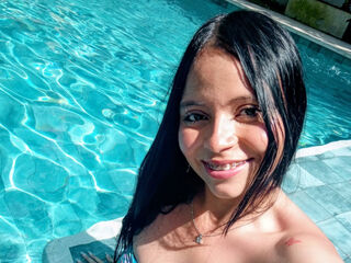 camgirl chatroom LauraVelle