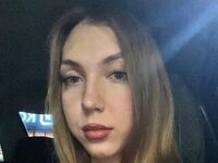 camgirl showing pussy LeannHonnerlaw