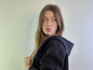 webcam girl chatroom LeonilaKesling