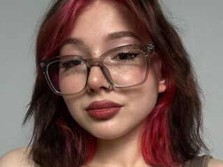 sex cam live LessyGrayce