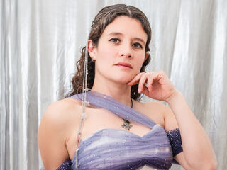 beautiful webcam girl LiaSannin