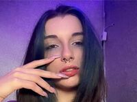 naked camgirl masturbating with dildo LiliaGummersall