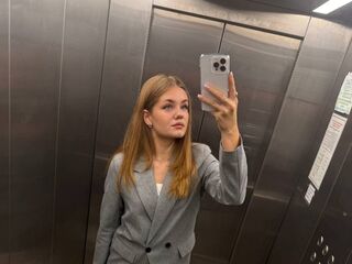 free live show LizzieIacovino