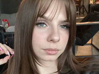 live webcam girl LoiseHarington