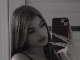 beautiful girlcam LoraineLutton